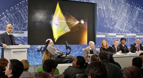 Harvard Astrophysicist Investigates Alien Ship May Have Hit Earth