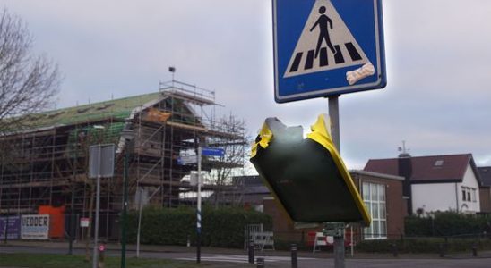 How many road signs will be broken this year Utrecht