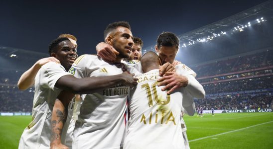 Ligue 1 OM hang on Lyon gets its head above