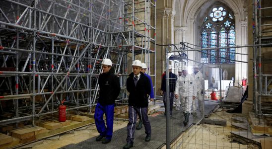 Macron invites Pope Francis to the reopening of the cathedral