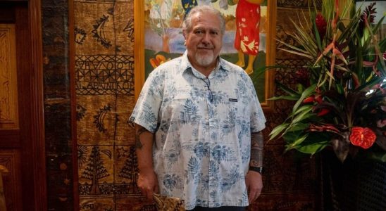 Polynesian president questions surfing event at Teahupoo