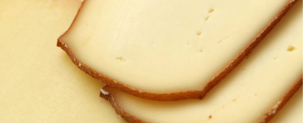 Raclette cheeses contaminated with Ecoli Several products recalled