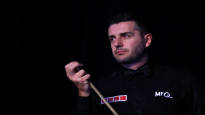 Snooker star Mark Selby arrived in Tampere with an emergency