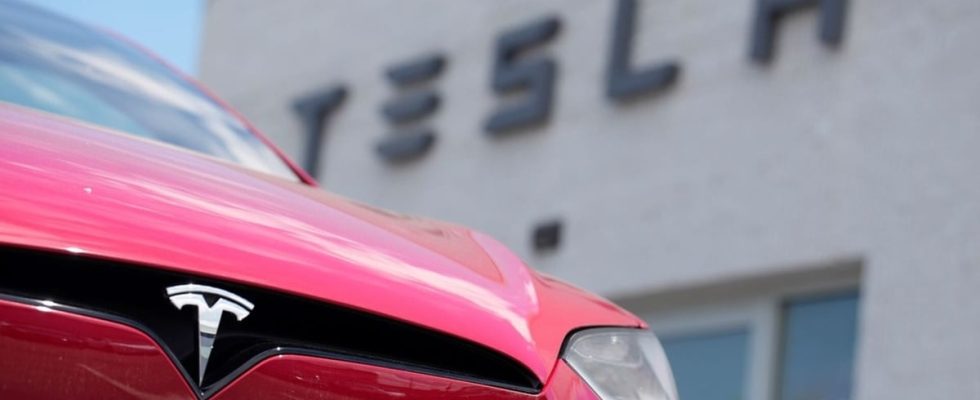 Tesla silences employees with secret agreements IF Metall collapses