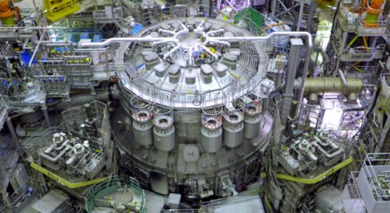 The largest and most advanced tokamak type fusion reactor went