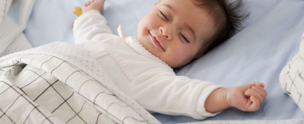 These Christmas Songs Will Help Toddlers Fall Asleep