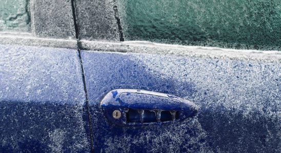 This Inexpensive Ingredient Helps Unblock Car Doors When Its Freezing