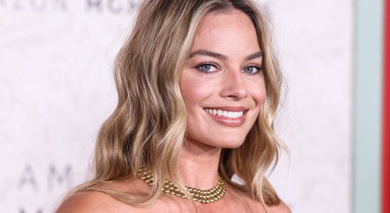 Ultra blonde and all in pink Margot Robbie becomes Barbie