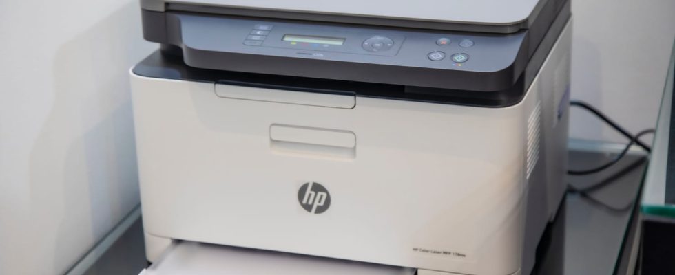 Windows bug installs HP software and renames all printers