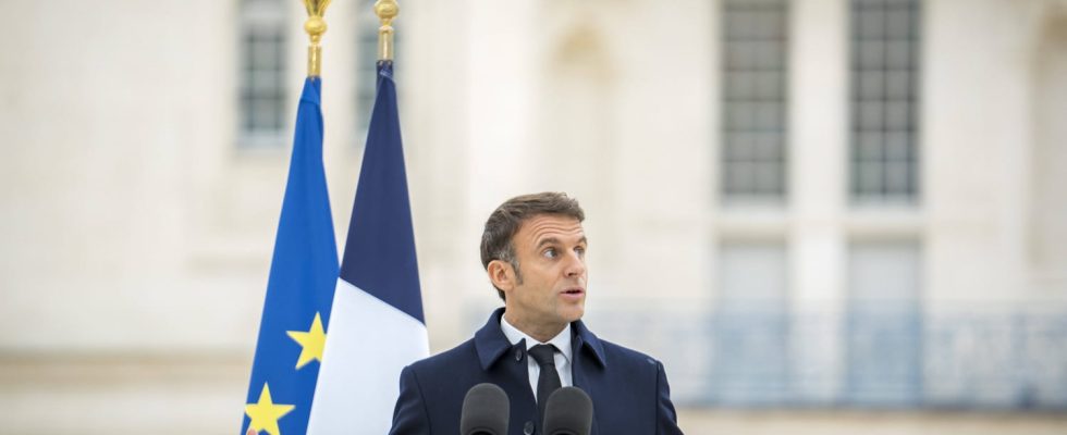 Wishes from Emmanuel Macron a speech of unity in a