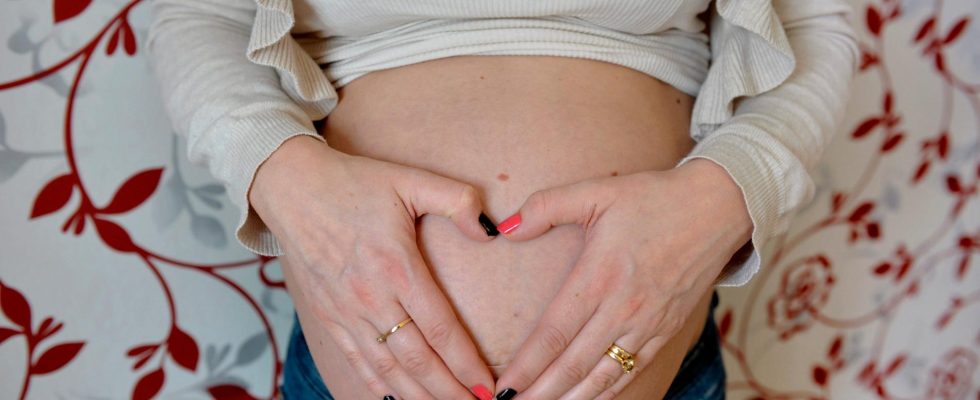 Woman with two wombs gave birth to twins