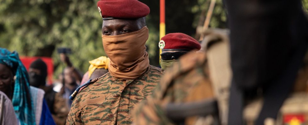 four French officials arrested in Ouagadougou – LExpress