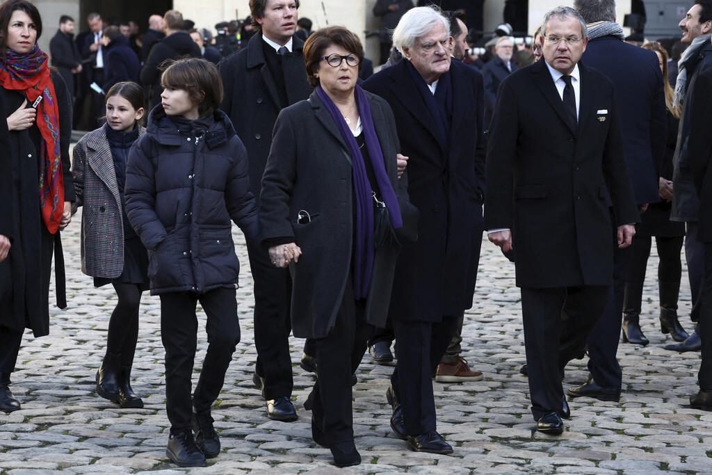 Martine Aubry and her loved ones, January 5, 2024, in the Cour des Invalides.