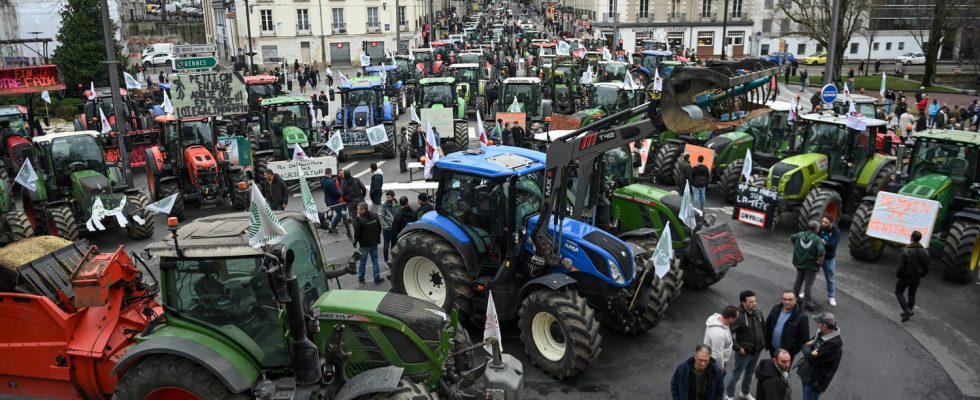 1706265831 where do the blockages take place in France