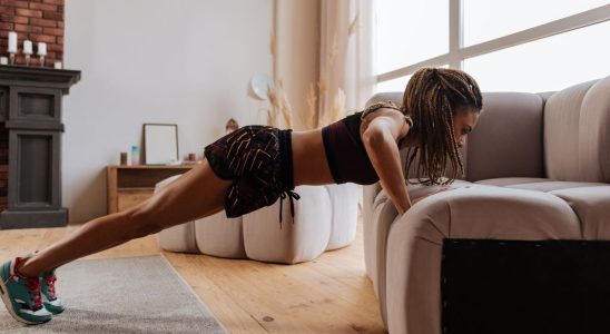 4 exercises to do sports from your sofa during very