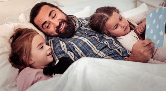 A father uses AI to put his children to sleep
