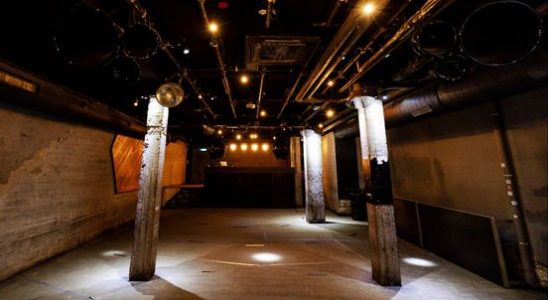 Darkroom in techno club or sauna Utrecht wants to make
