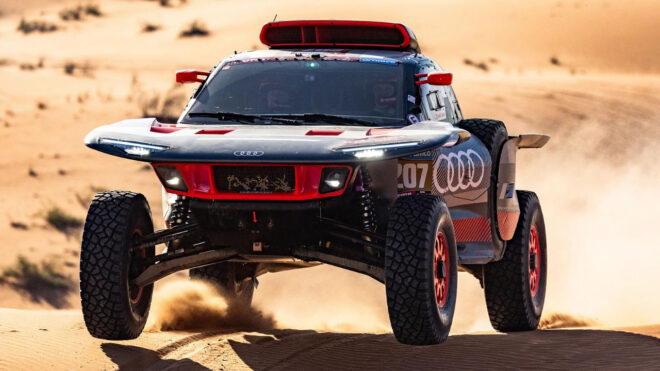 Electric Audi RS Q e tron breaks new ground with Dakar