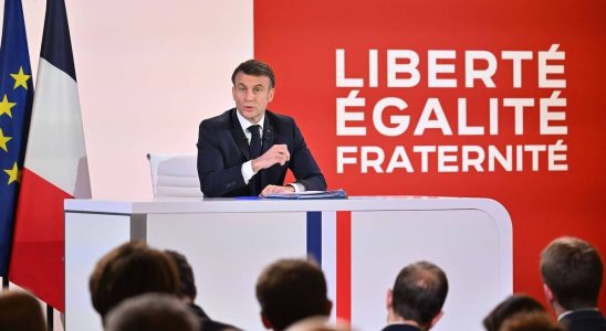 Emmanuel Macron announces the creation of better paid and shorter