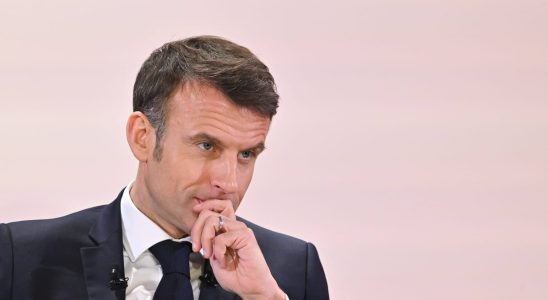 Emmanuel Macron did not convince the French with his river