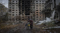 Extraordinary video shows destruction in a Ukrainian city where Putin