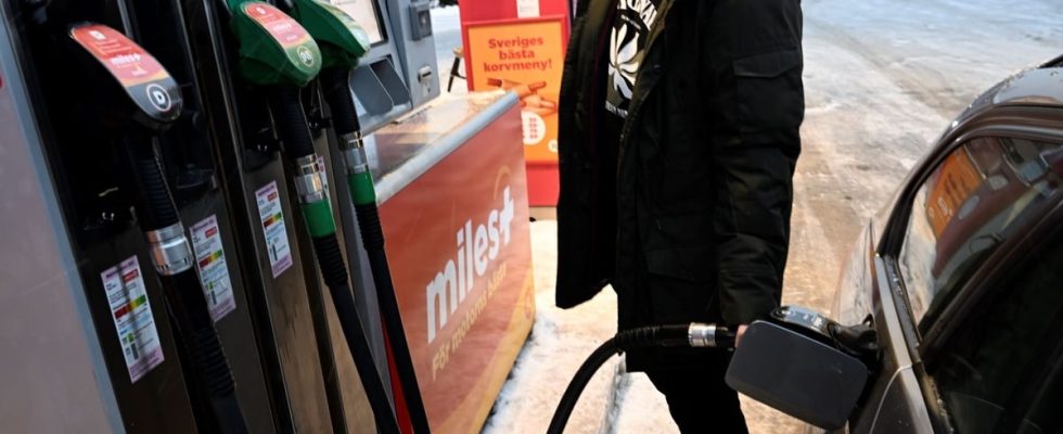 Filling up diesel in the petrol car a costly