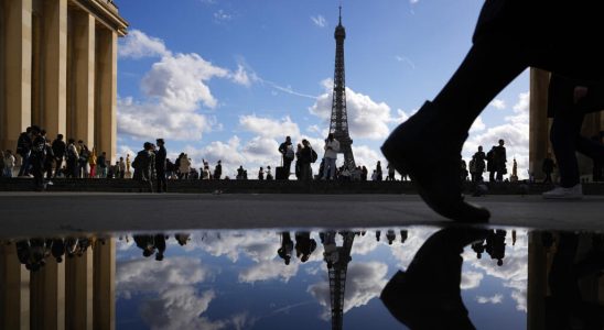 France trial of six Algerians accused of having drugged Trocadero