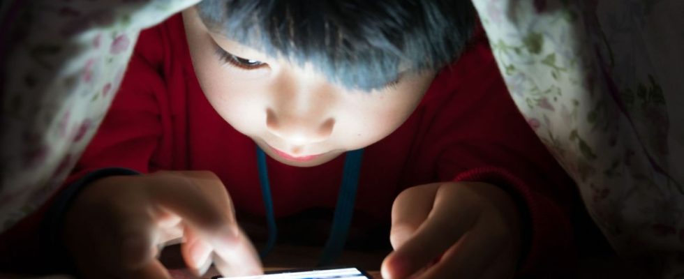 How to control your childrens smartphone screen time