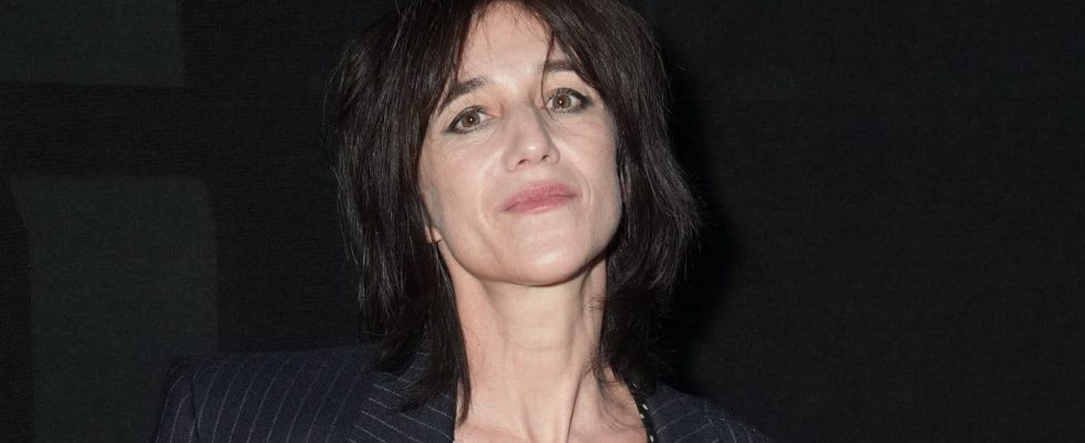Like Miss France Charlotte Gainsbourg wears the short cut with