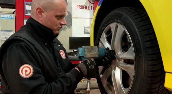 New tires for Animal Ambulance thanks to donation flood wave