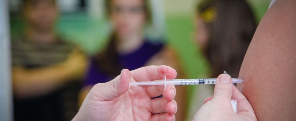 Papillomavirus the HPV vaccination campaign among college students is struggling