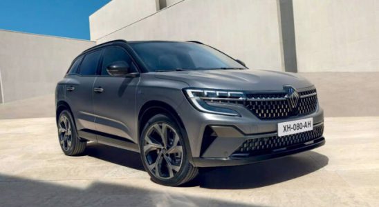 Renault may position a new SUV next to Captur and