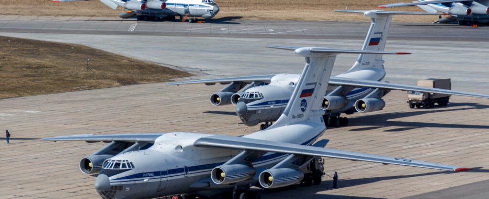 Russian Il 76 military plane crashes with 65 Ukrainian prisoners on