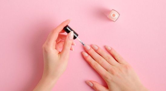Soap nails the chic and minimalist manicure that everyone is
