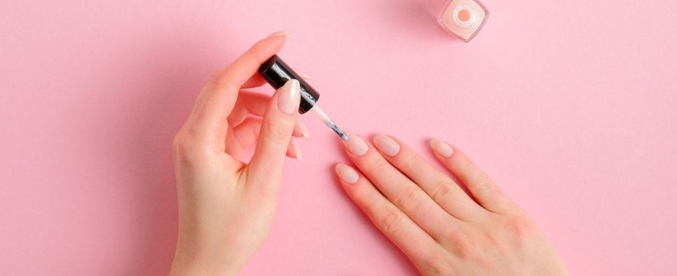 Soap nails the chic and minimalist manicure that everyone is