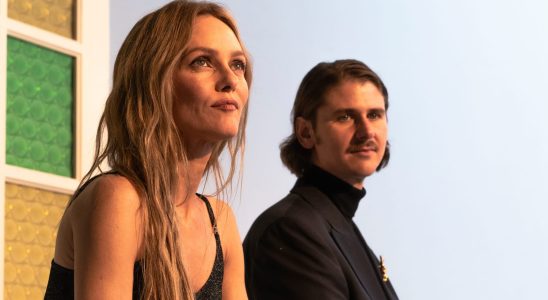 Thug and Vanessa Paradis romantic and mischievous in Le Bal