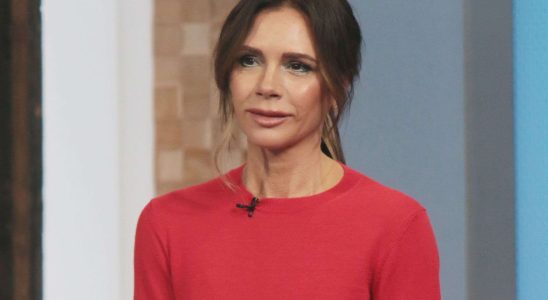 With her funny face mask Victoria Beckham leaves her fans
