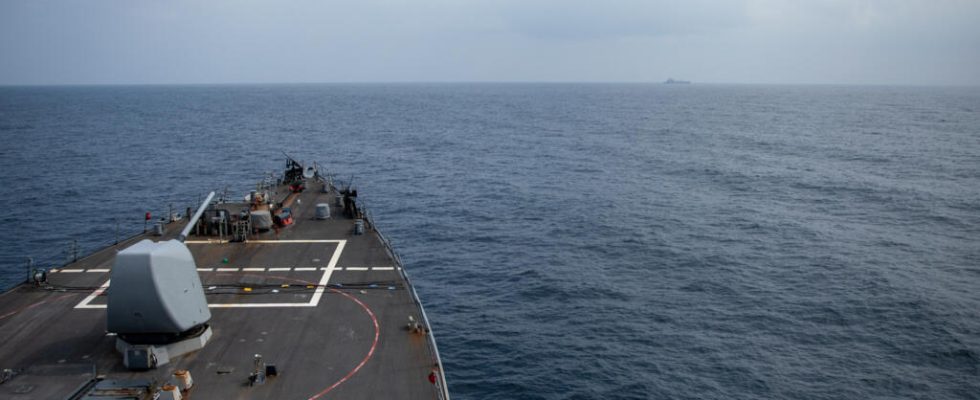 new Houthi strikes on an American ship a week of