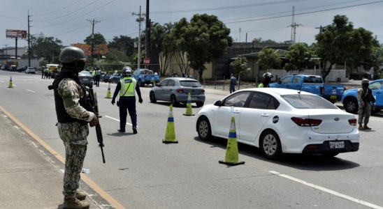 relaxation of curfew rules except in Guayaquil