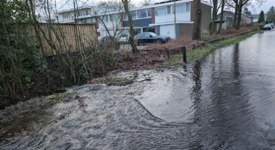 112 news Water pipe burst in Hoogland