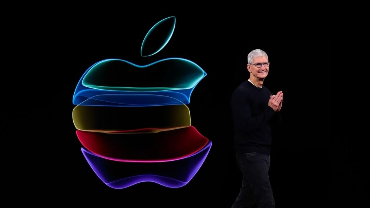 Apple Breaks Revenue Trend