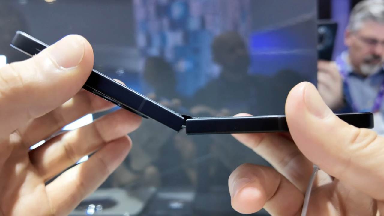 1709044421 959 Affordable Foldable Phone Coming from Nubia