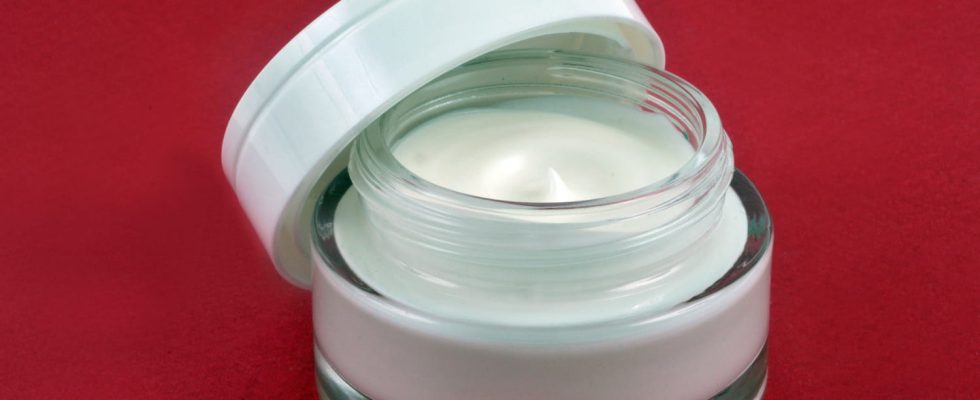 A corticosteroid found in known cosmetics the products are withdrawn