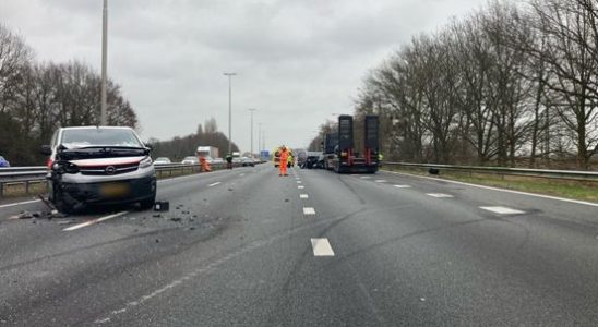 A1 near Amersfoort towards Apeldoorn closed after a fatal accident