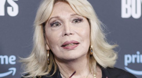 Amanda Lear perfectly wears this makeup trend that well see