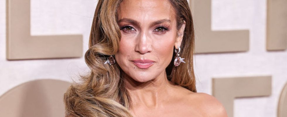 At 54 Jennifer Lopez is rocking the cutest hairstyle trend