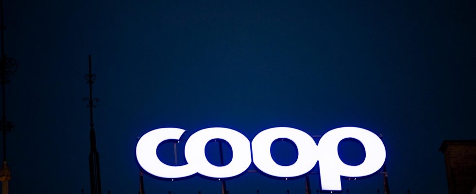 Coop recalls cookies risk of metal pieces