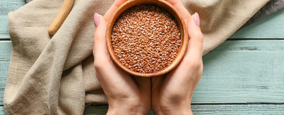 Flaxseed benefits dangers how to consume them