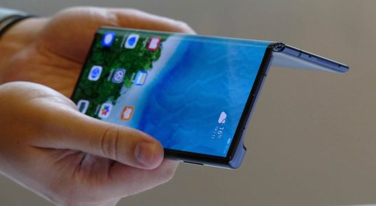 Huawei Announces Date for 3 fold Foldable Smartphone