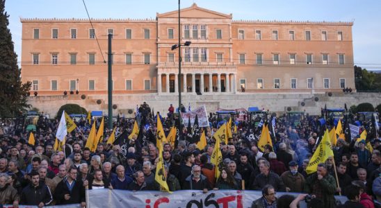 In Athens thousands of farmers make their anger heard at